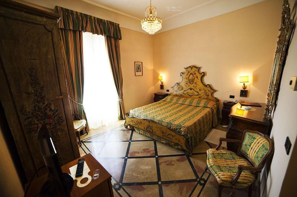 Grande Albergo Miramare 포르미아 외부 사진