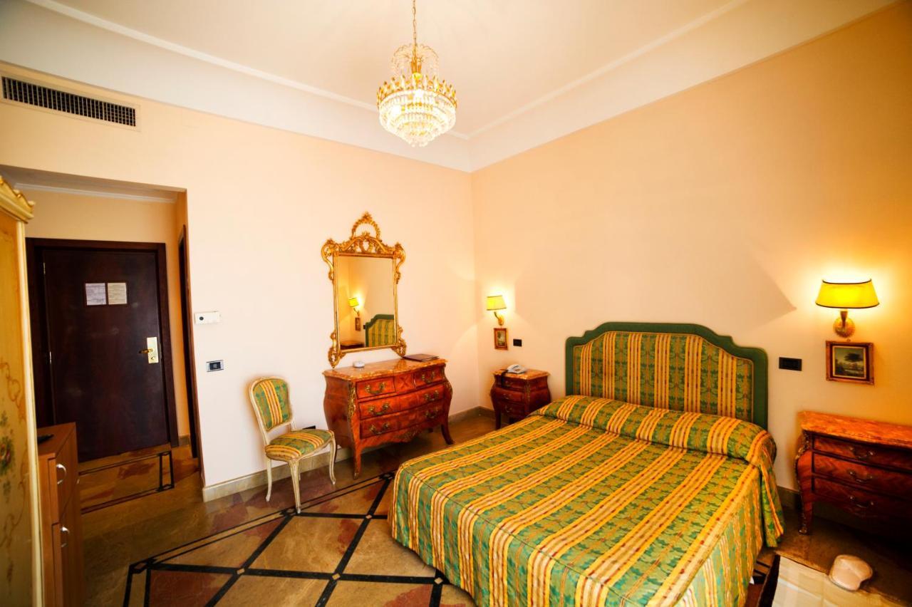 Grande Albergo Miramare 포르미아 외부 사진